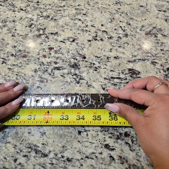 NEW Christian Louboutin W CL Logo Metallic Belt Size 85 - Picture 3 of 3